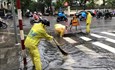 Hà Nội: Mưa lớn gây ngập nặng nhiều tuyến phố