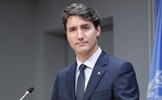 Thủ tướng Canada đăng gì trên Twitter khi bay đến Việt Nam?