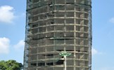 Hà Nội: Công trình cao tầng bị “bỏ hoang” hàng thập kỷ tại đầu đường Thanh Niên của ai?