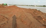 Bãi sông bị “rút ruột” được “hoàn thổ” bằng rác “lậu”: Chính quyền “im hơi lặng tiếng” để bãi bồi tiếp tục bị đào xới