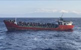 Thuyền chở người di cư bị đắm gần đảo Evia của Hy Lạp, 60 người mất tích trên biển