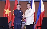 Chủ tịch Quốc hội Vương Đình Huệ hội đàm với Chủ tịch Thượng viện Philippines