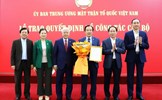 Ban Thường trực UBTƯ MTTQ Việt Nam trao quyết định nghỉ hưu cho ông Ngô Sách Thực