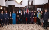 Chủ tịch Quốc hội gặp đại diện cộng đồng người Việt tại Argentina