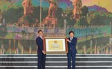 Trao bằng xếp hạng Khu di tích Bạch Đằng Giang là Di tích lịch sử Quốc gia