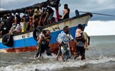 Tìm thấy chiếc thuyền chở 90 người tị nạn Rohingya trôi dạt trên biển