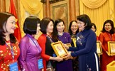 Phát huy vai trò của nữ trí thức Việt Nam trong xu thế phát triển khoa học - công nghệ và hội nhập quốc tế