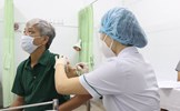 Người trên 65 tuổi, bệnh lý nền không bắt buộc phải tiêm vaccine COVID-19 tại các bệnh viện