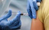 Người tiêm vaccine COVID-19 nguy cơ tử vong thấp hơn 25 lần người chưa tiêm
