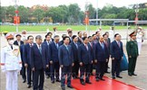 Lãnh đạo Đảng, Nhà nước vào Lăng viếng Chủ tịch Hồ Chí Minh nhân kỷ niệm 47 năm Ngày giải phóng miền Nam