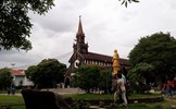 Độc đáo Nhà thờ gỗ Kon Tum cổ kính hơn 100 năm tuổi
