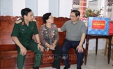 Thủ tướng Phạm Minh Chính thăm, tặng quà gia đình chính sách tại Cần Thơ