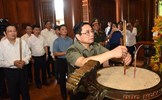 Thủ tướng Phạm Minh Chính dâng hương tưởng niệm Bác Hồ, các Anh hùng liệt sĩ tại Nghệ An