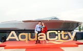 Biểu tượng du thuyền hạng sang cập bến Aqua Marina, Aqua City 