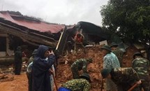 Cận cảnh hiện trường tìm kiếm 20 quân nhân nghi bị vùi lấp ở Quảng Trị