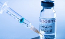 Các nước giải bài toán dân ngại đi tiêm vaccine ngừa COVID-19