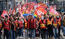 Làn sóng biểu tình phản đối chi phí sinh hoạt ở châu Âu có thể gây bất ổn chính trị 