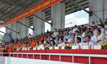 Chủ tịch Đỗ Văn Chiến dự Lễ khai mạc Giải đua ghe Ngo của đồng bào Khmer