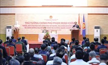 Thủ tướng Phạm Minh Chính gặp gỡ kiều bào Việt Nam tại Campuchia