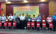 Lãnh đạo Bộ Công an và MTTQ Việt Nam trao quà Tết tại Tây Ninh