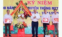 Thủ tướng Nguyễn Xuân Phúc dự Ngày hội Đại đoàn kết tại Hải Dương