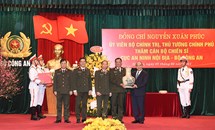 Thủ tướng Nguyễn Xuân Phúc thăm, chúc Tết một số đơn vị thuộc Bộ Công an