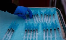 Các nước giàu bị tố dự trữ 1 tỷ liều vaccine COVID-19 hơn cần thiết