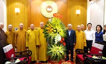 Chủ tịch Đỗ Văn Chiến chúc mừng Đại lễ Phật đản của đồng bào Phật giáo 
