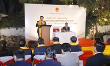 Chủ tịch Quốc hội Vương Đình Huệ gặp cộng đồng người Việt Nam tại Ấn Độ