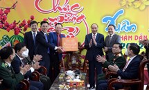 Chủ tịch nước Nguyễn Xuân Phúc thăm, chúc Tết các đơn vị tại Đà Nẵng