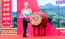 Chủ tịch Đỗ Văn Chiến phát động Tết trồng cây “Đời đời nhớ ơn Bác Hồ” tại tỉnh Tuyên Quang