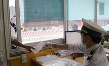 Việt Nam tạm dừng khai báo y tế COVID-19 với người nhập cảnh từ 0h ngày 27/4