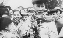 132 năm Ngày sinh Chủ tịch Hồ Chí Minh: 'Người là tình yêu thiết tha nhất...'