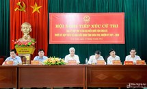 Chủ tịch Đỗ Văn Chiến tiếp xúc cử tri tại thành phố Vinh, tỉnh Nghệ An