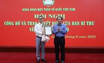 Đảng đoàn MTTQ Việt Nam trao quyết định của Ban Bí thư về công tác cán bộ