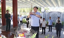 Chủ tịch Quốc hội dâng hương tại Khu di tích Ngã ba Đồng Lộc, Truông Bồn