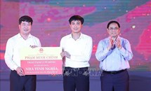 Thủ tướng Phạm Minh Chính dự Chương trình nghệ thuật 'Bản hùng ca bất diệt'