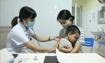Giao mùa, làm thế nào để trẻ không bị bệnh hô hấp do nhiễm Adenovirus?