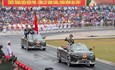 Hình ảnh đầy cảm xúc của VinFast VF 8 mui trần tại Lễ diễu binh kỷ niệm 70 năm Chiến thắng Điện Biên Phủ