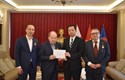 Cộng đồng người Việt quyên góp ủng hộ các tiểu thương tại Ba Lan